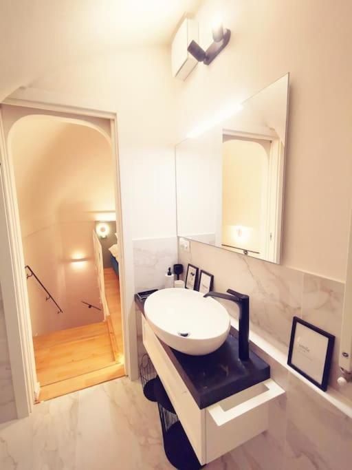 Gombruti14 Boutique Home Bologna Exteriör bild