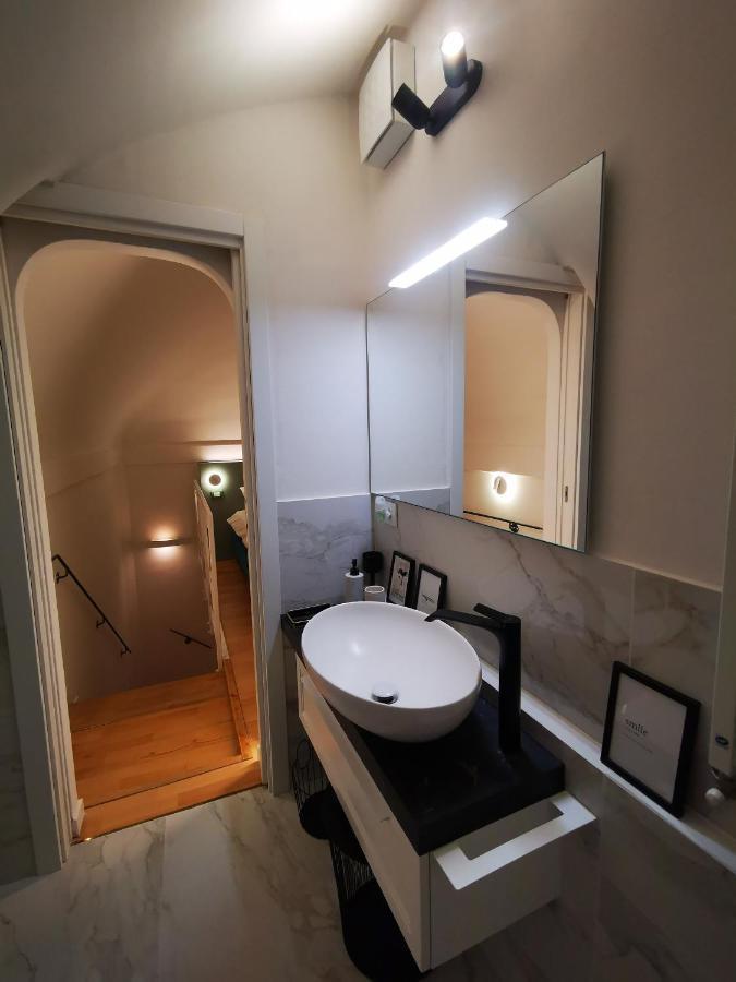 Gombruti14 Boutique Home Bologna Exteriör bild